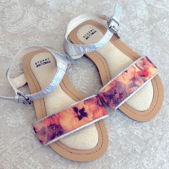 Brand New Stuart Weitzman Floral Metallic Iridescent Ankle Strap Sandals Heart - Picture 1 of 13